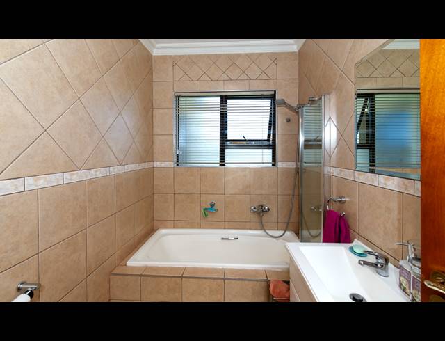 3 BEDROOM FREESTANDING FOR SALE IN GREENSTONE HILL